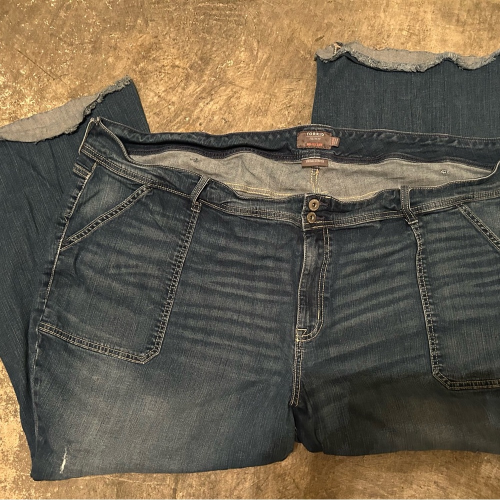Torrid Vintage Stretch Distressed Boot Cut Jean. Size 30 xs